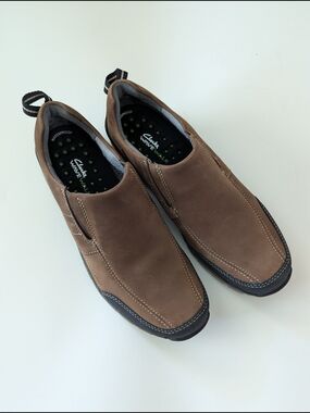 Clarks waterproof Wave Walk Brown Leather Slip-On Loafers for Women -11M